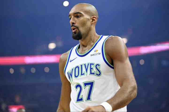 帕金斯:戈贝尔别再纠结进攻 应该专心争夺最佳防守球员
